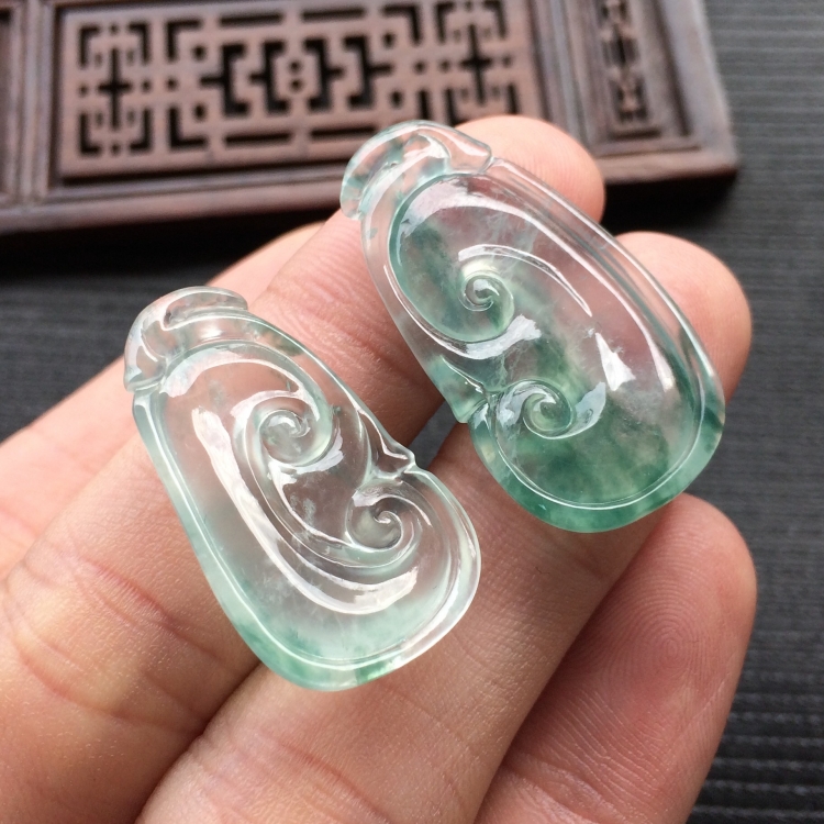 (超值推荐)冰玻种飘花如意挂件一对