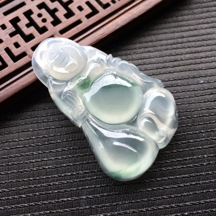(超值推荐)冰种飘绿花布袋佛挂件