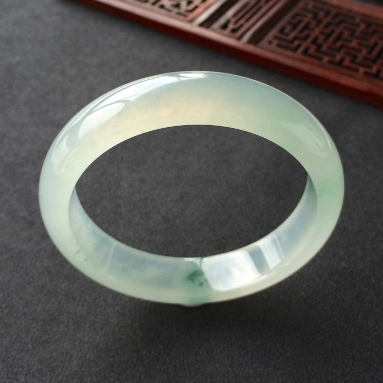 (超值推荐)冰种飘花手镯(56.7mm)