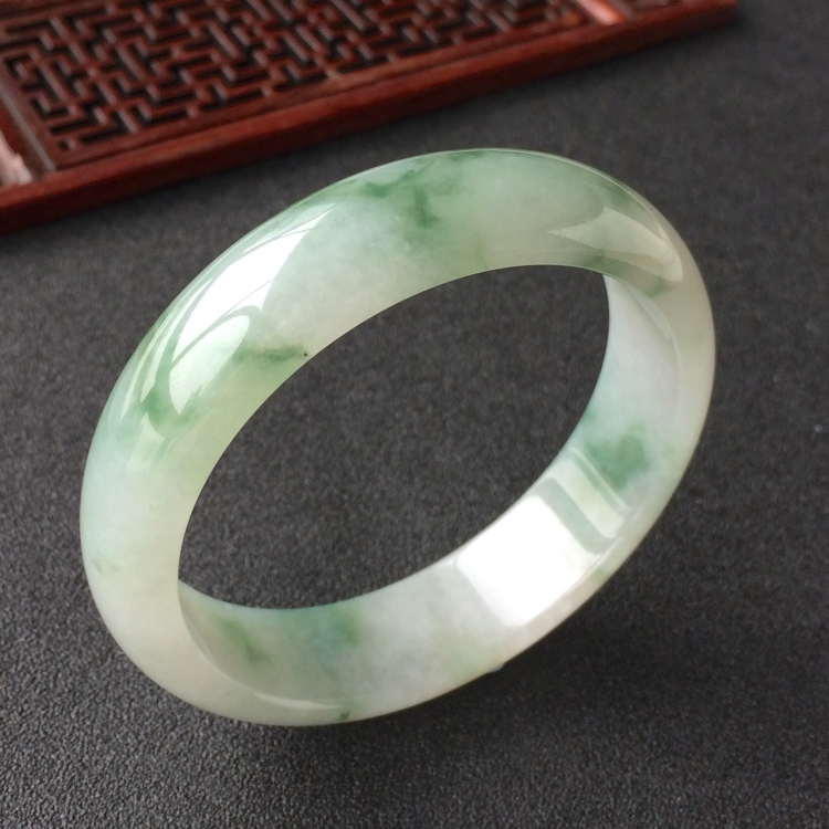 (超值推荐)糯冰种飘花手镯(58.7mm)