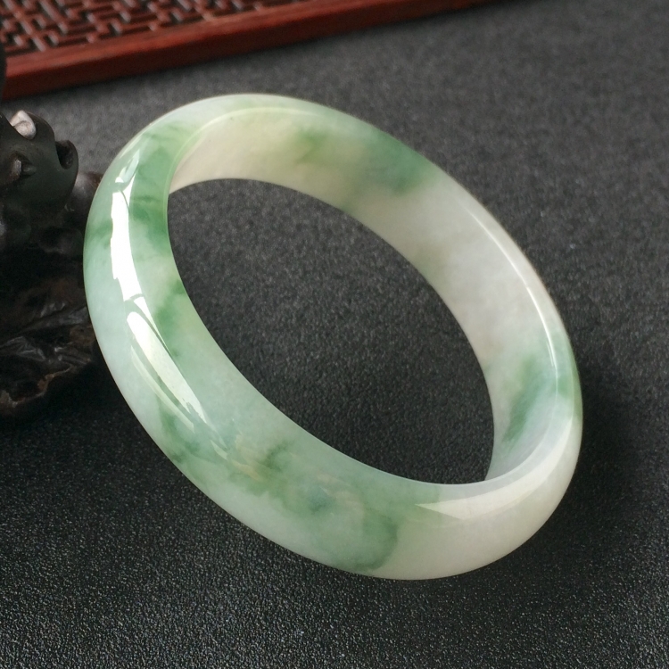 (超值推荐)糯冰种飘花手镯(58.7mm)