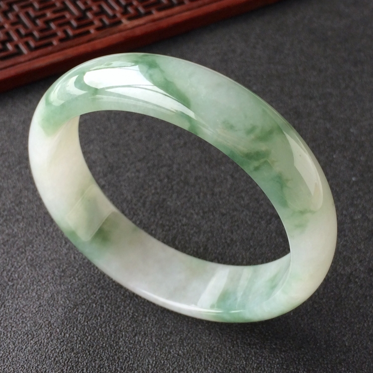 (超值推荐)糯冰种飘花手镯(58.7mm)