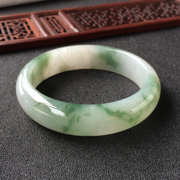 (超值推荐)糯冰种飘花手镯(58.7mm)