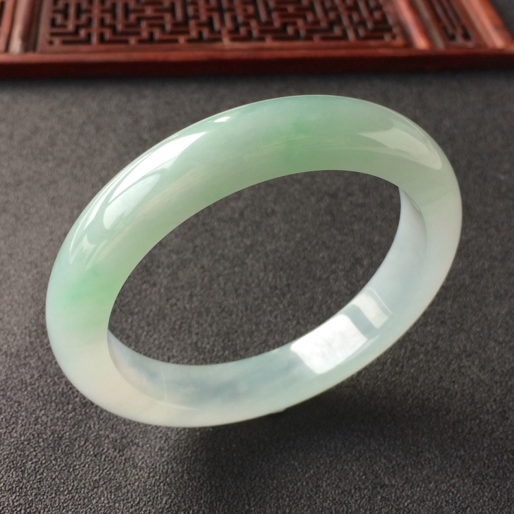 (超值推荐)冰种晴水略飘花手镯(56mm)