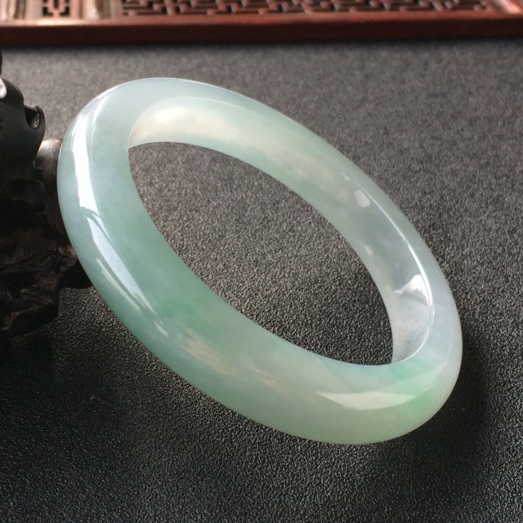 (超值推荐)冰种晴水略飘花手镯(56mm)