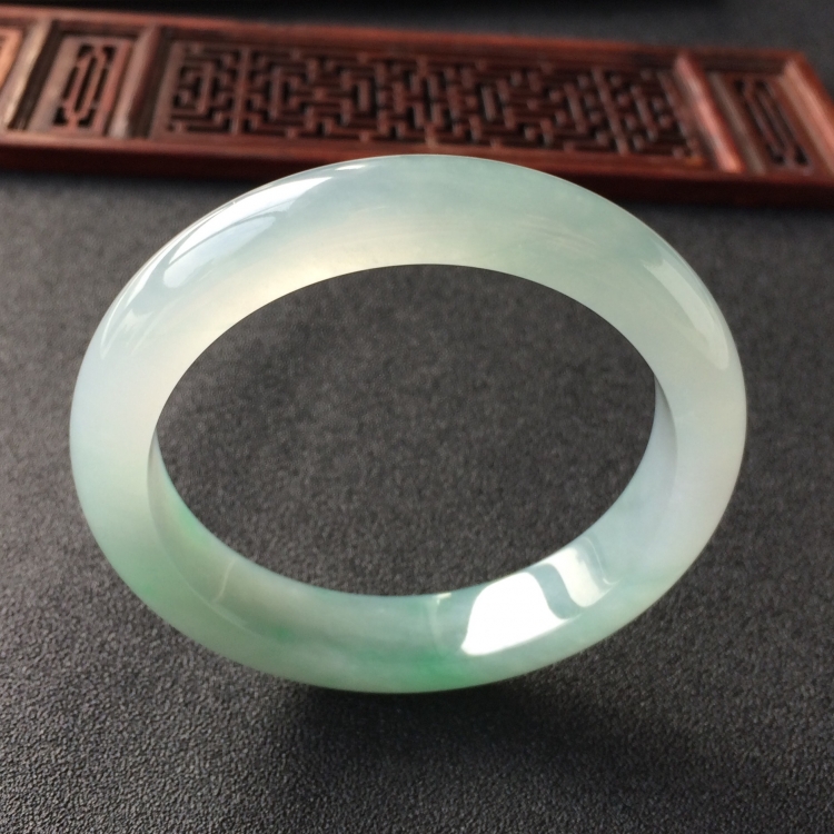 (超值推荐)冰种晴水略飘花手镯(56mm)