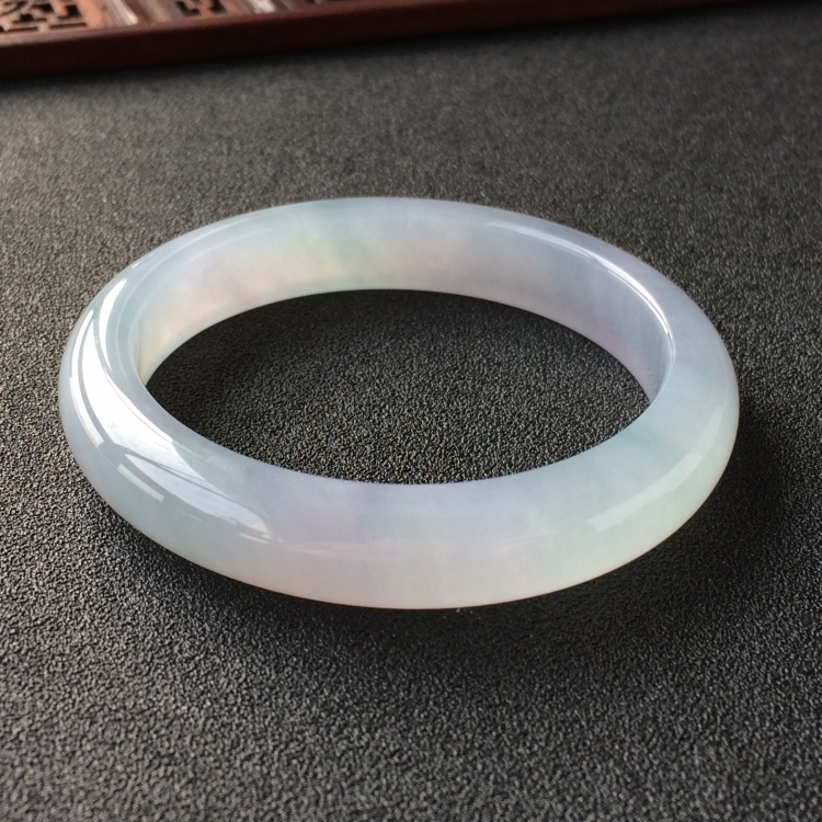 (超值推荐)糯冰种晴水手镯(54.8mm)