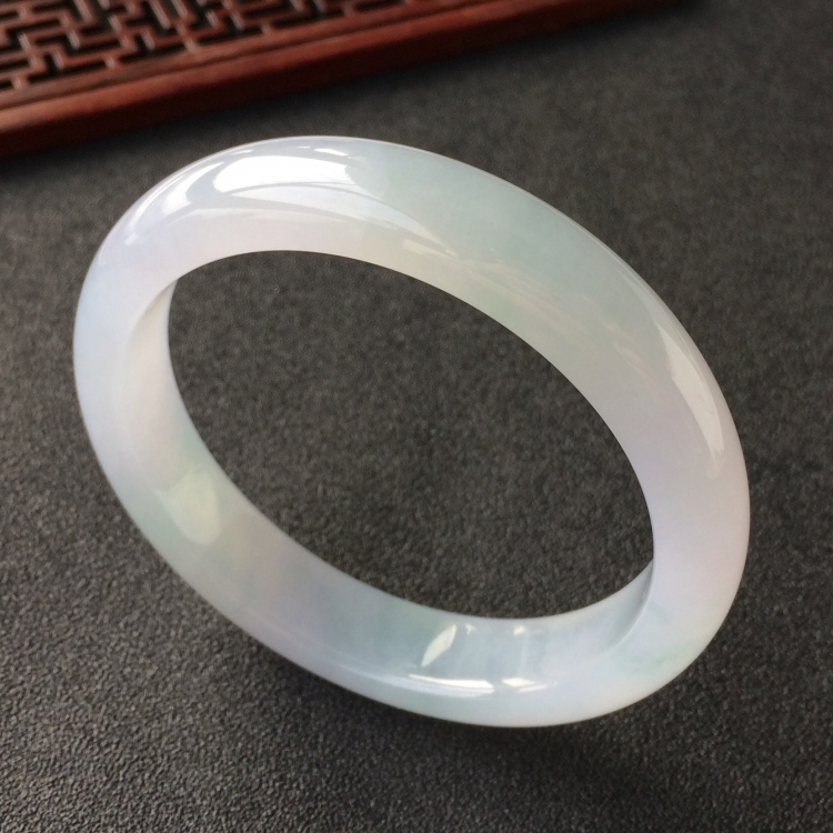 (超值推荐)糯冰种晴水手镯(54.8mm)