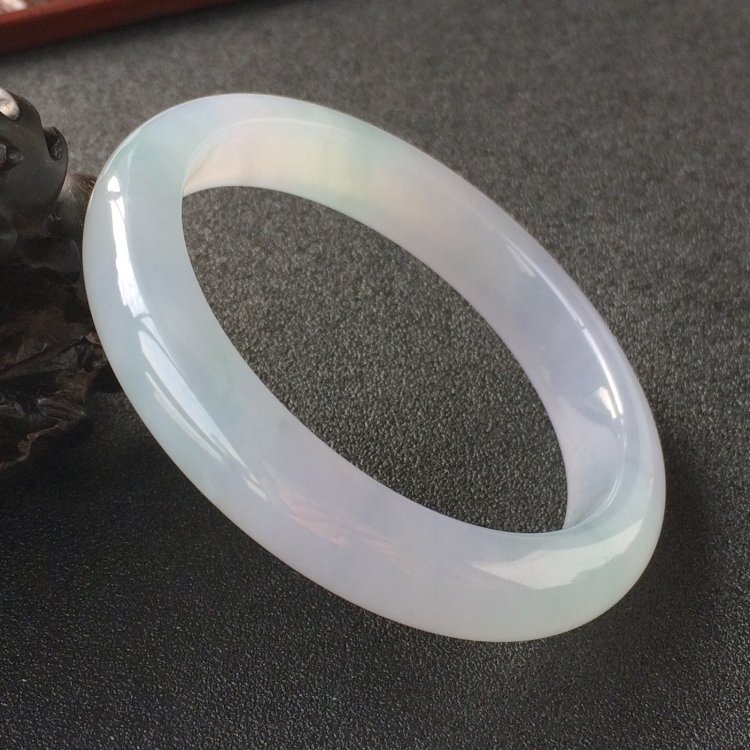 (超值推荐)糯冰种晴水手镯(54.8mm)