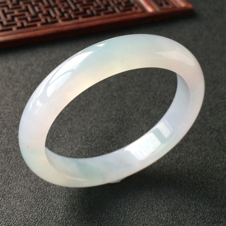 (超值推荐)糯冰种晴水手镯(54.8mm)