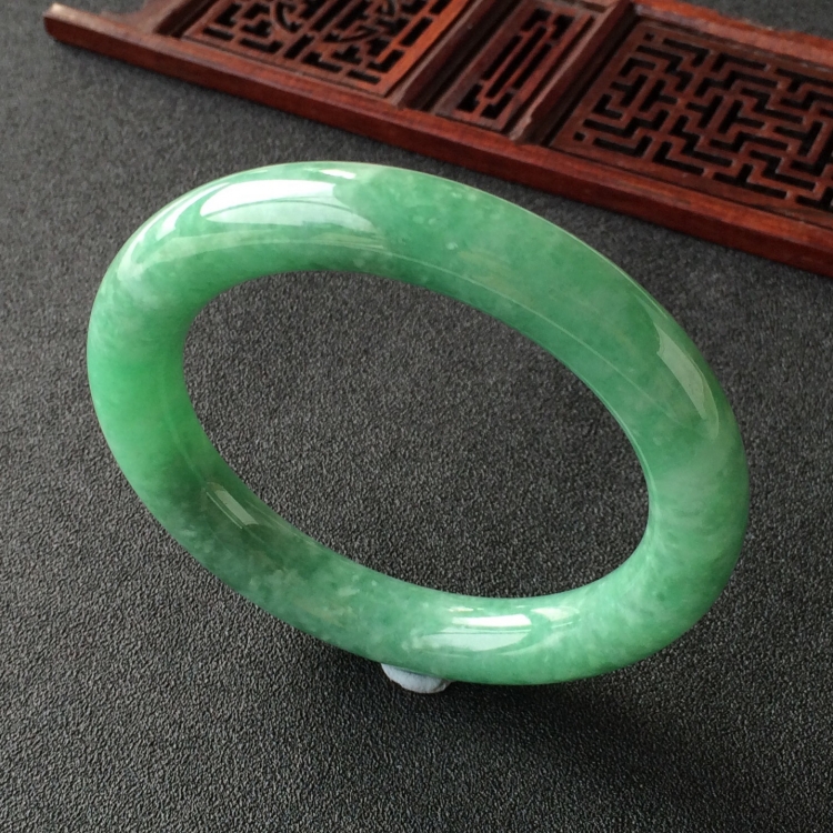 (超值推荐)糯冰种豆色圆条手镯(58.1mm)
