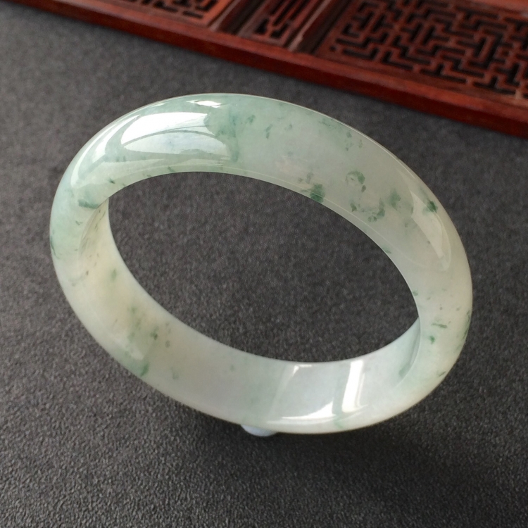 (超值推荐)糯冰种飘花手镯(57.6mm)