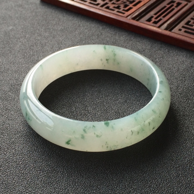 (超值推荐)糯冰种飘花手镯(57.6mm)