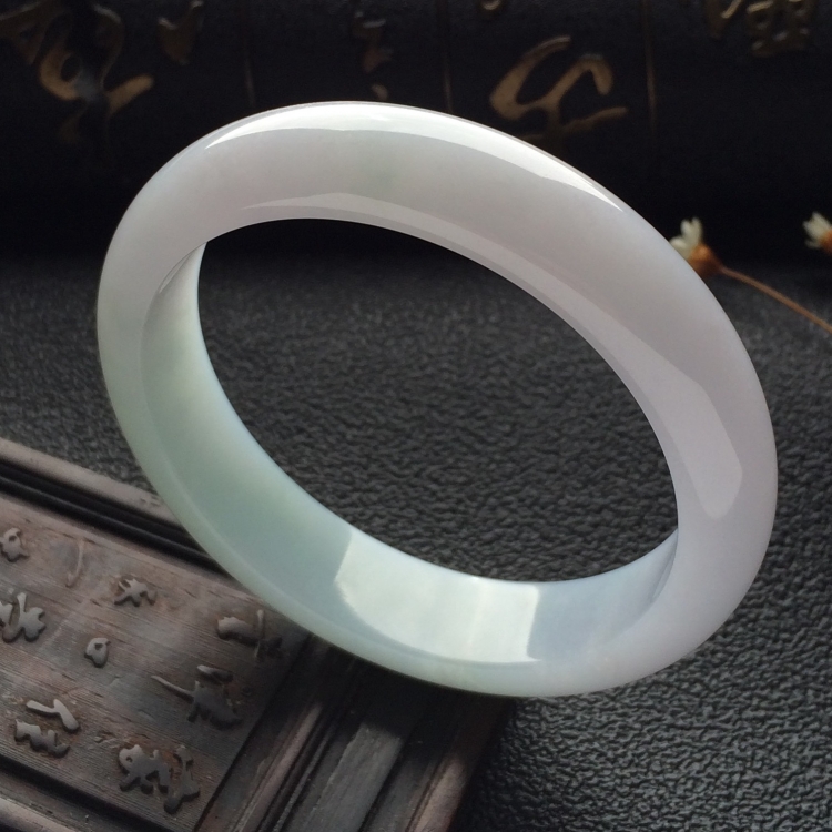 （超值推荐）糯冰种淡晴水手镯（53.3mm）