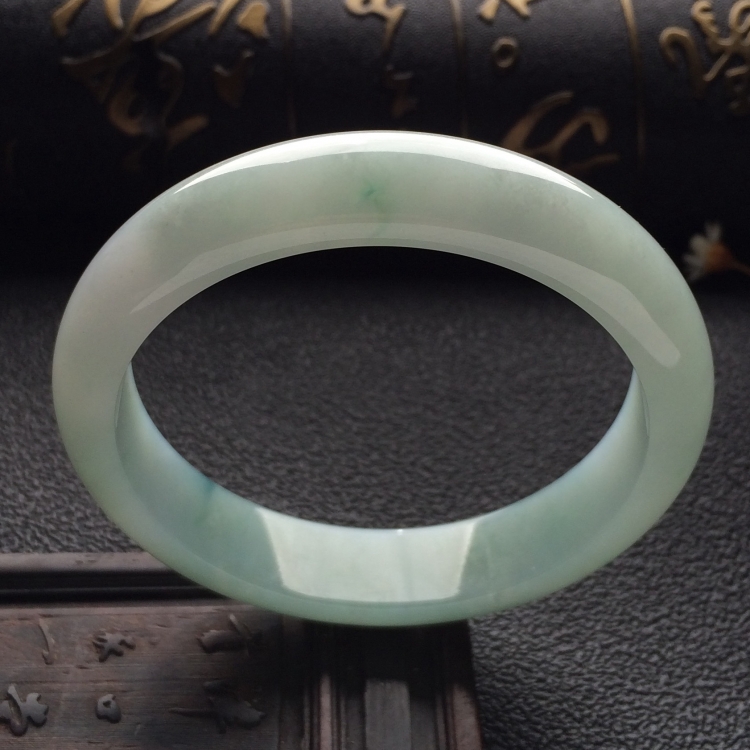 （超值推荐）糯冰种晴水手镯（54.5mm）