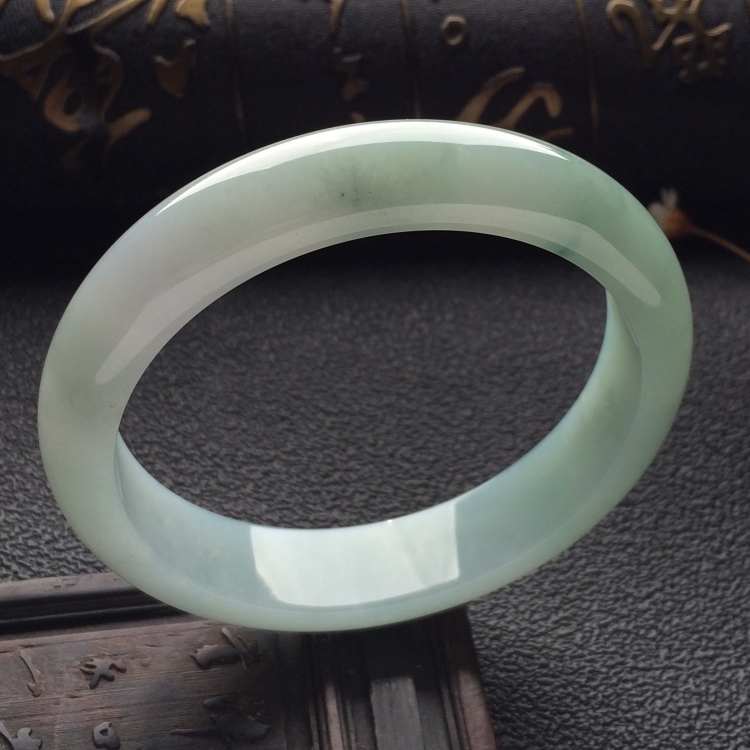 （超值推荐）糯冰种晴水手镯（54.5mm）