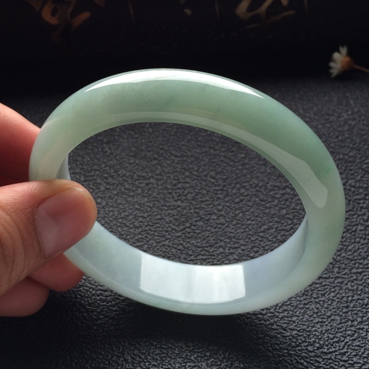 （超值推荐）糯冰种晴水手镯（54.5mm）