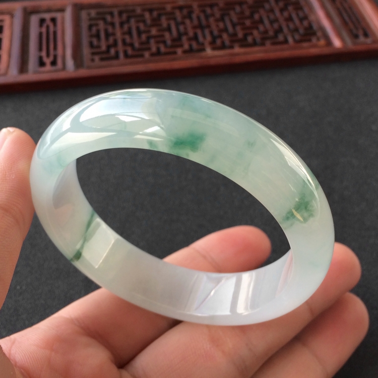 (超值推荐)冰种飘花手镯(54.6mm)