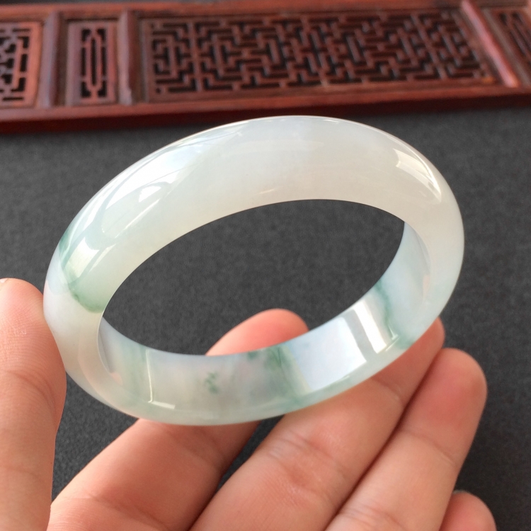 (超值推荐)冰种飘花手镯(54.6mm)