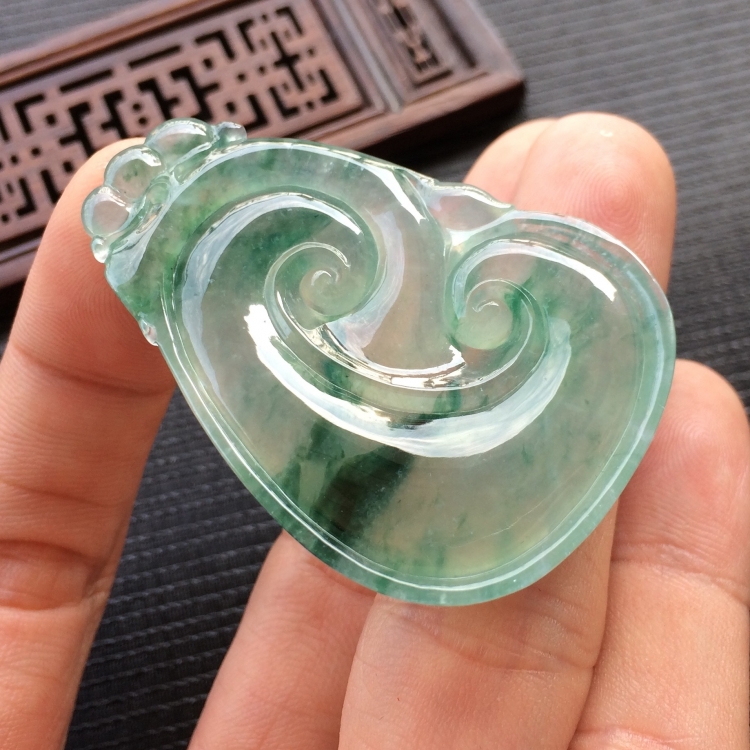 (超值推荐)冰种飘花如意挂件