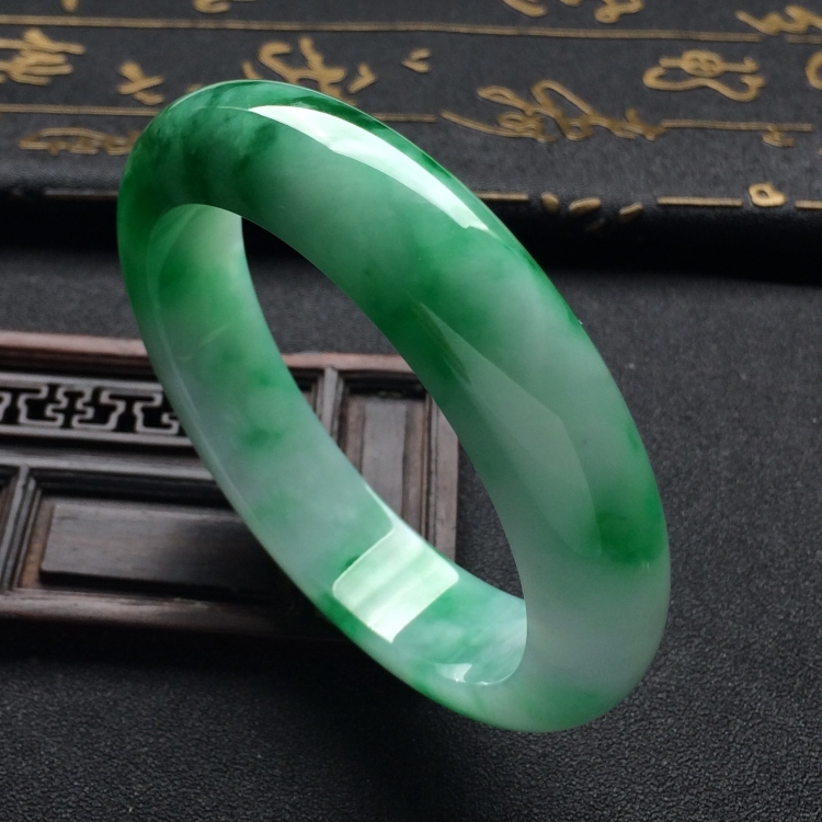 （超值推荐）糯冰种飘翠手镯（57mm）