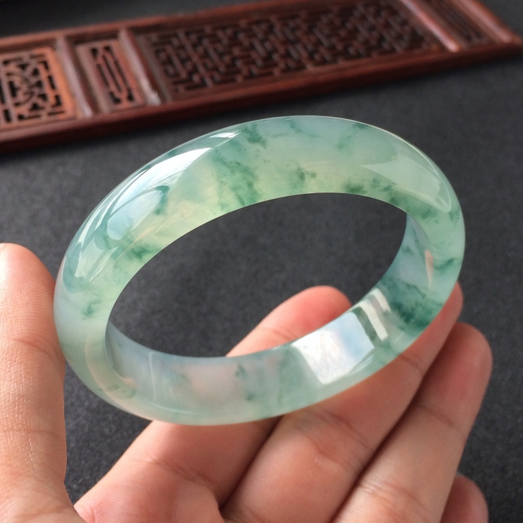(超值推荐)冰种飘花手镯(57.3mm)