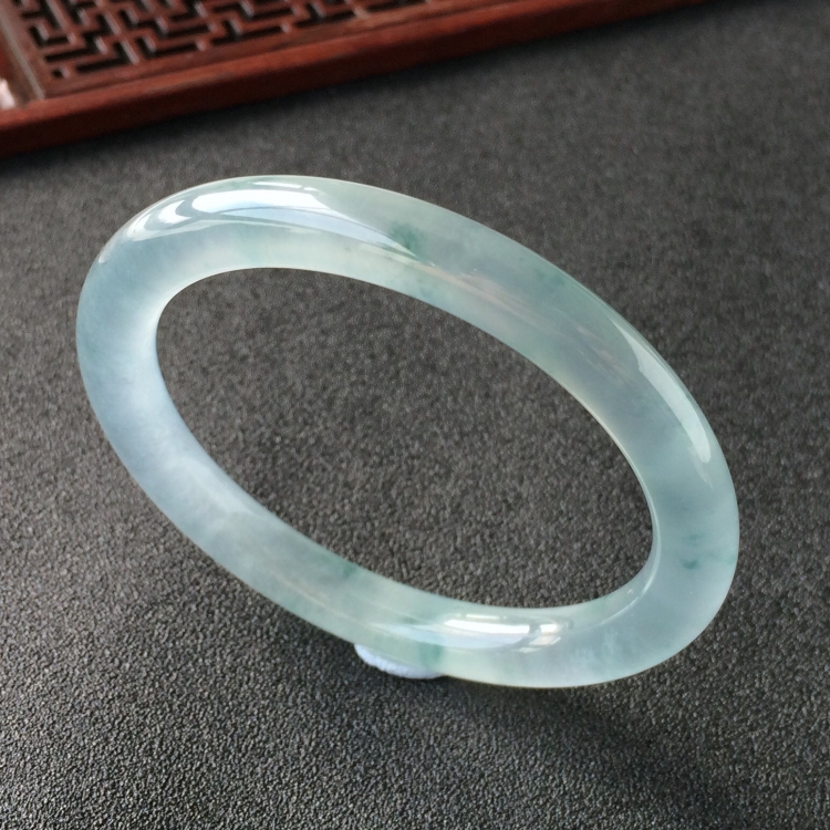 (超值推荐)冰种飘花圆条手镯(52.3mm)