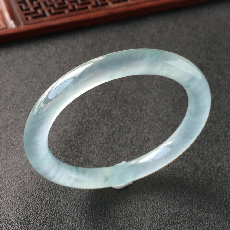 (超值推荐)冰种飘花圆条手镯(52.3mm)