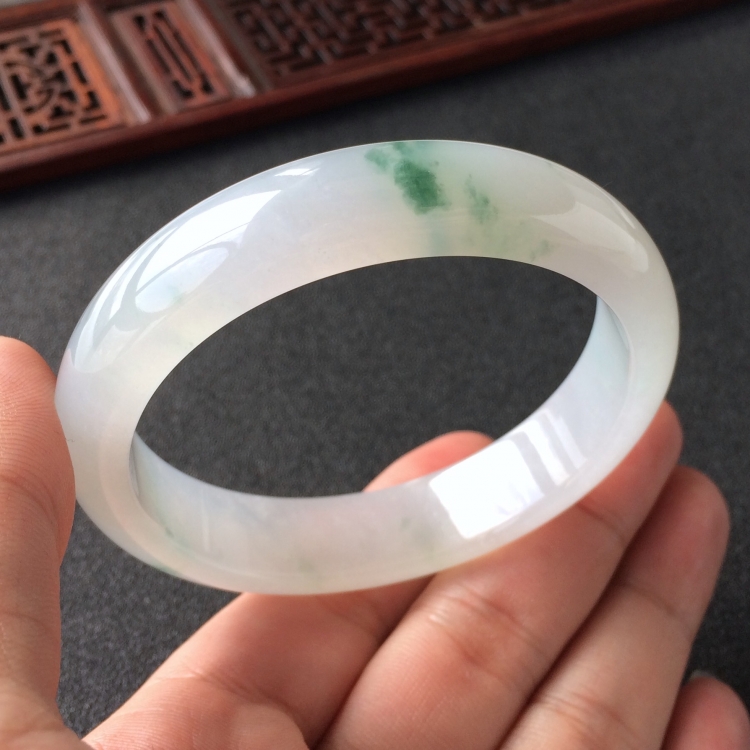 (超值推荐)糯冰种飘花手镯(56.2mm)