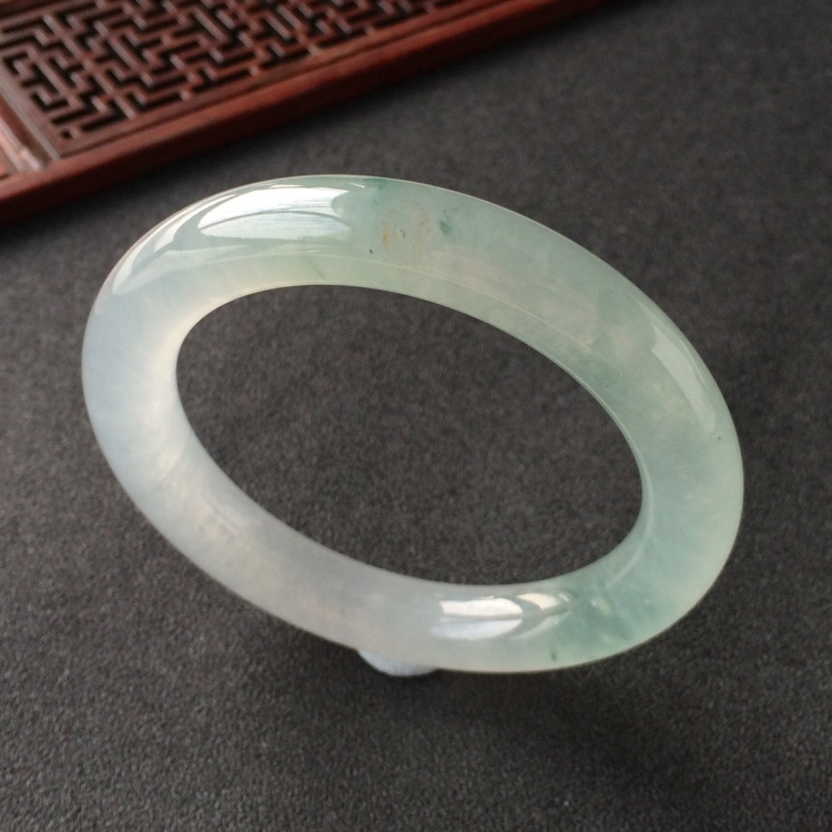 (超值推荐)冰种飘花圆条手镯(57mm)