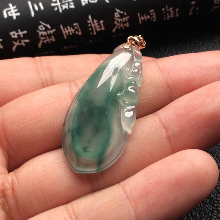 （超值推荐）冰种飘花福瓜挂件