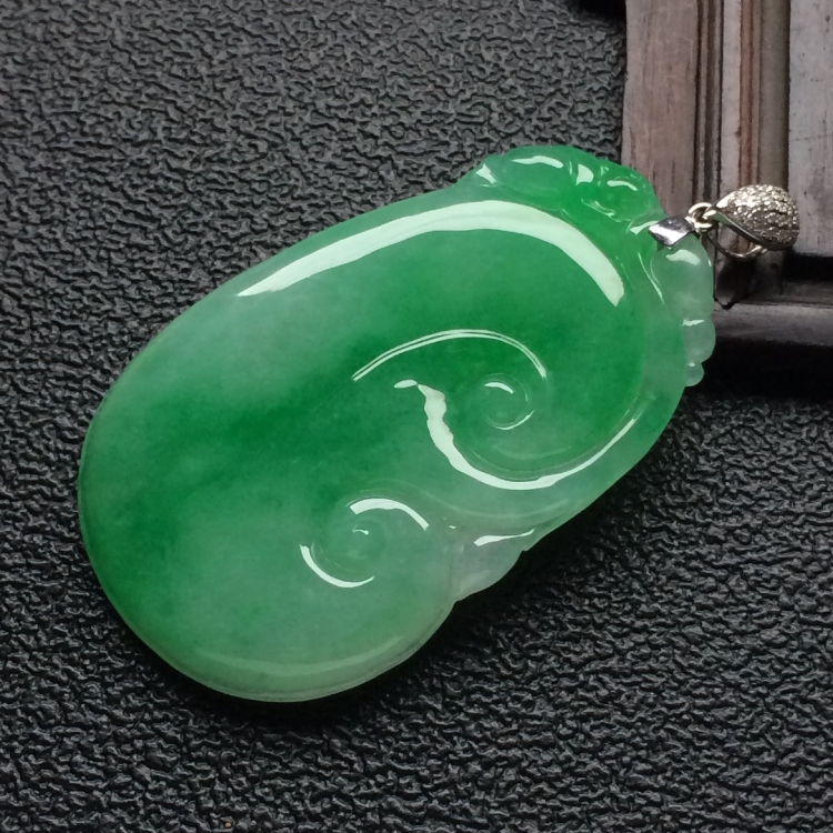 （超值推荐）糯冰种飘翠如意挂件（金扣）