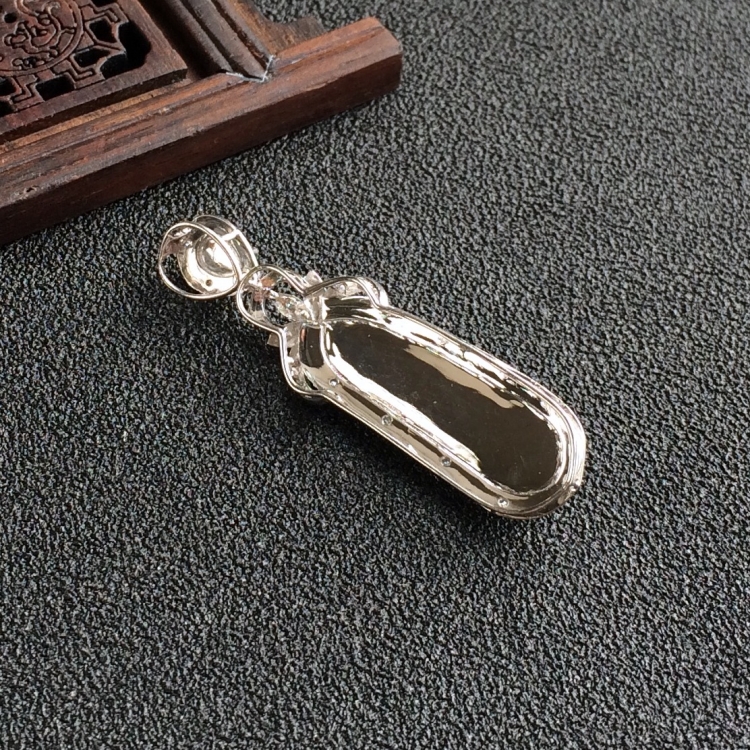 (超值推荐)冰种飘翠镶白金钻石福豆胸坠