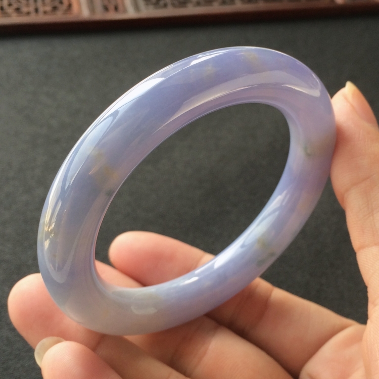 (超值推荐)糯冰种紫罗兰略飘花圆条手镯(55.7mm)