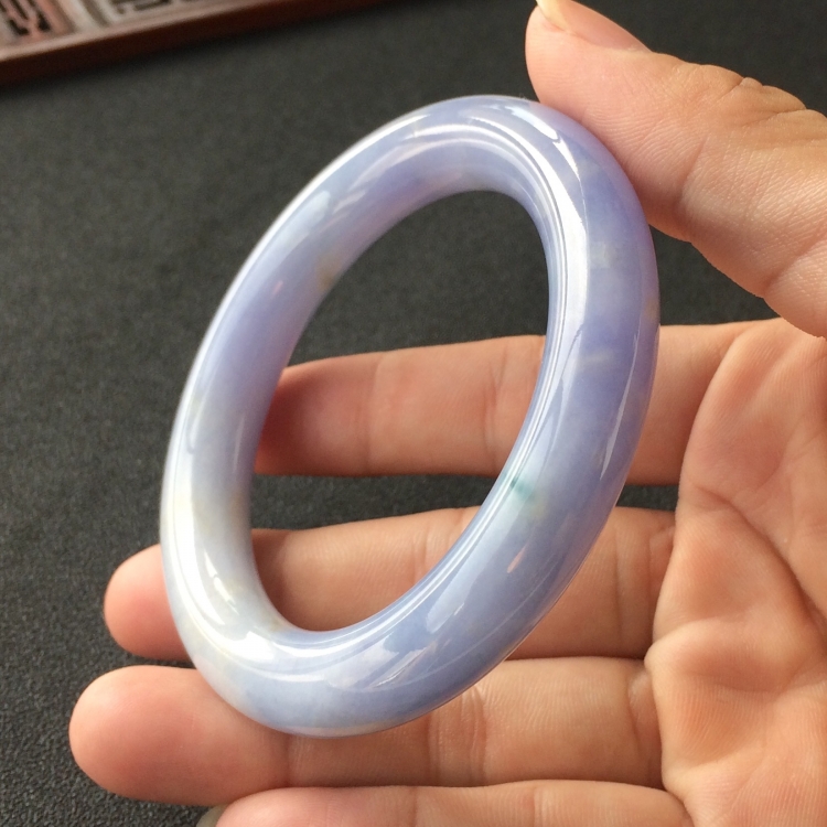 (超值推荐)糯冰种紫罗兰略飘花圆条手镯(55.7mm)