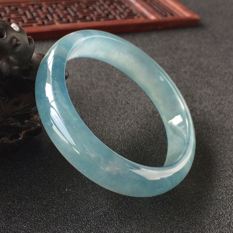 (超值推荐)冰种飘花贵妃镯(58.1mm-50.1mm)