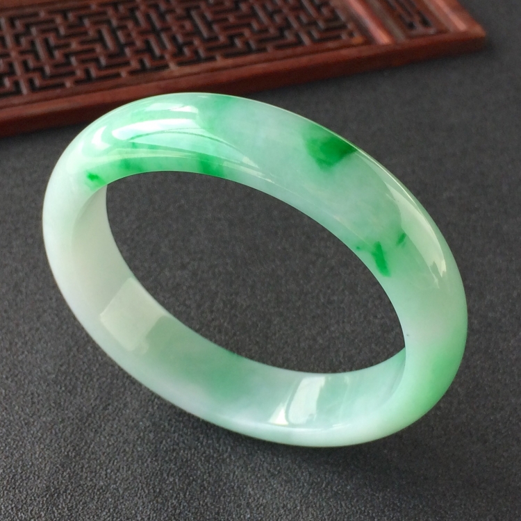 (超值推荐)糯冰种飘翠手镯(58.8mm)