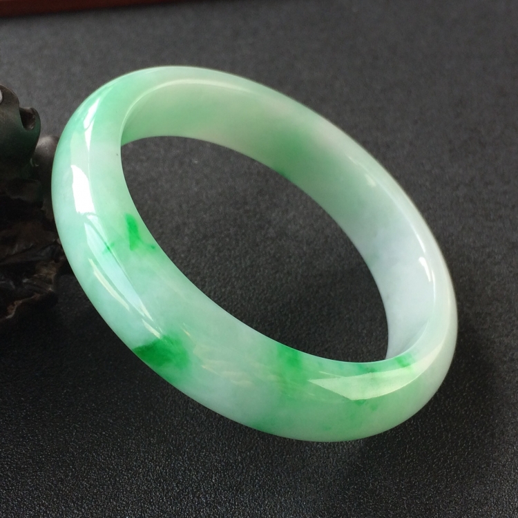 (超值推荐)糯冰种飘翠手镯(58.8mm)