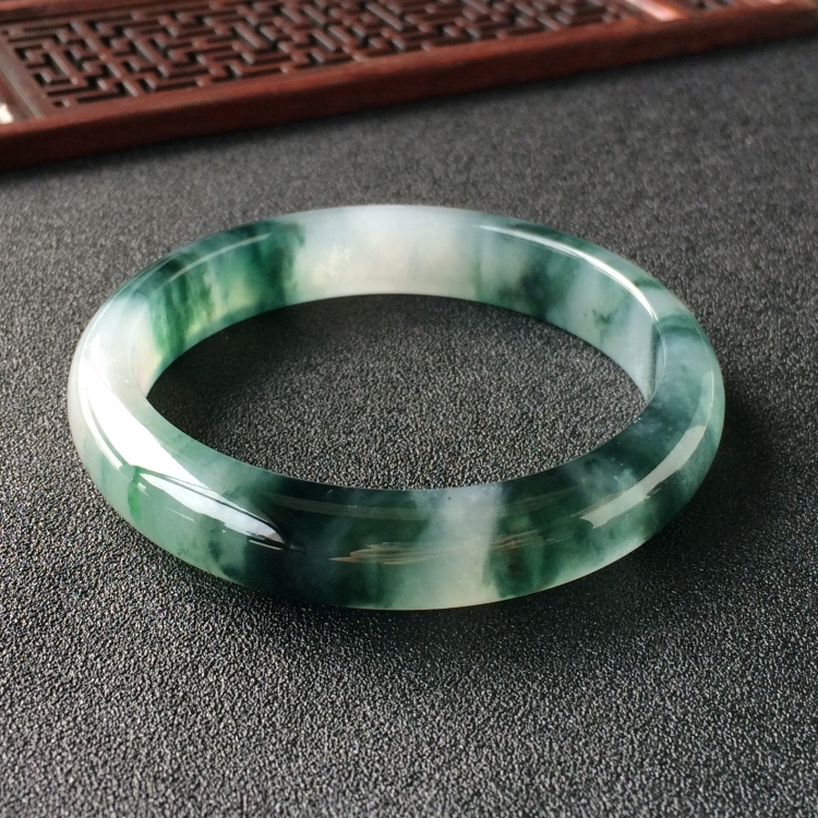 (超值推荐)冰种飘花手镯(57.2mm)