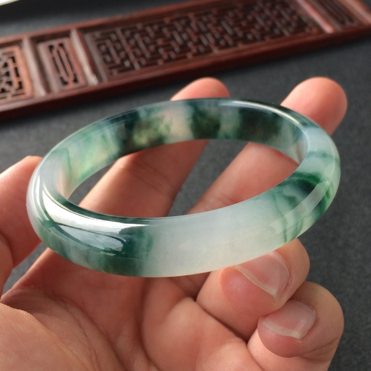 (超值推荐)冰种飘花手镯(57.2mm)