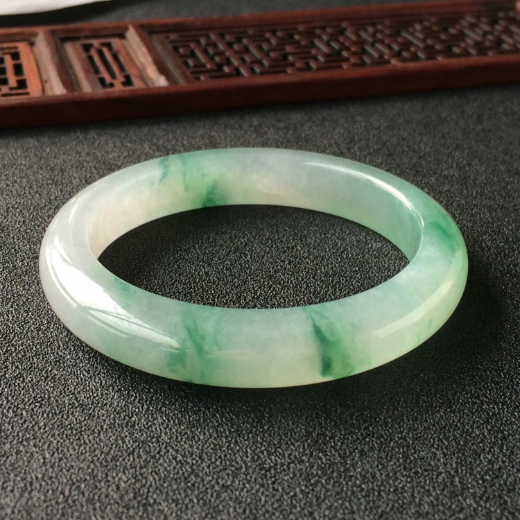 (超值推荐)糯冰种飘花手镯(52.8mm)