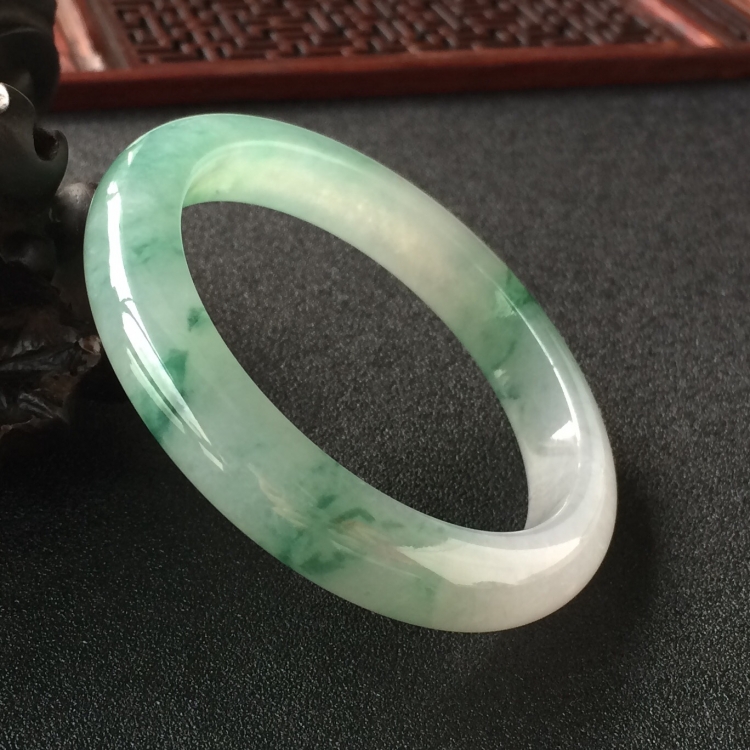 (超值推荐)糯冰种飘花手镯(52.8mm)