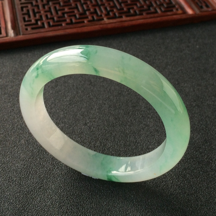 (超值推荐)糯冰种飘花手镯(52.8mm)