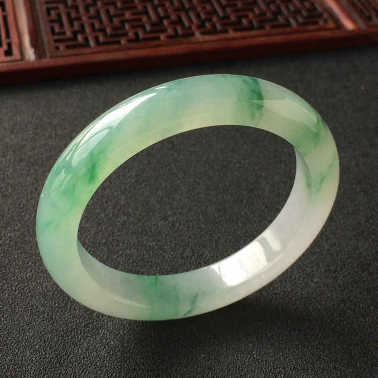 (超值推荐)糯冰种飘花手镯(52.8mm)