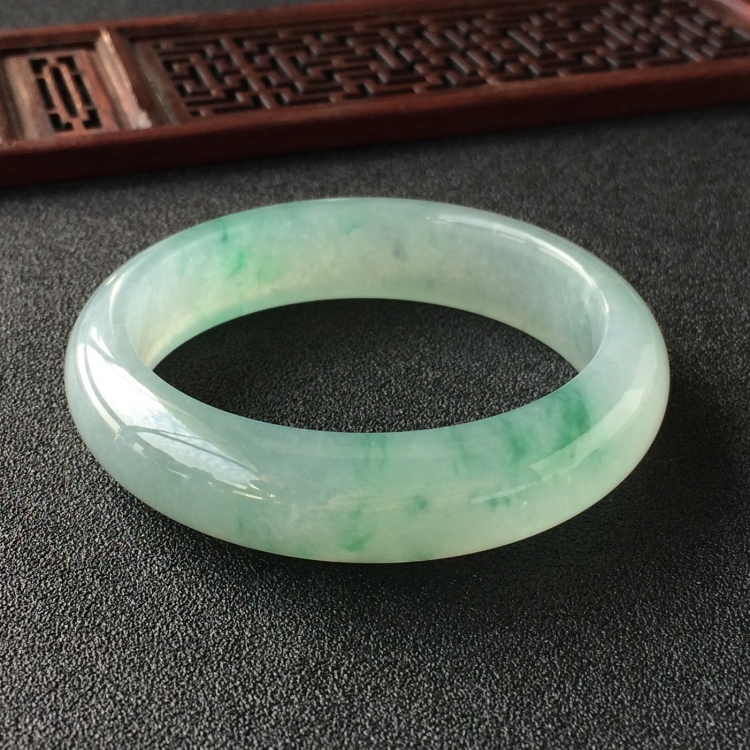 (超值推荐)糯冰种飘花手镯(52.2mm)