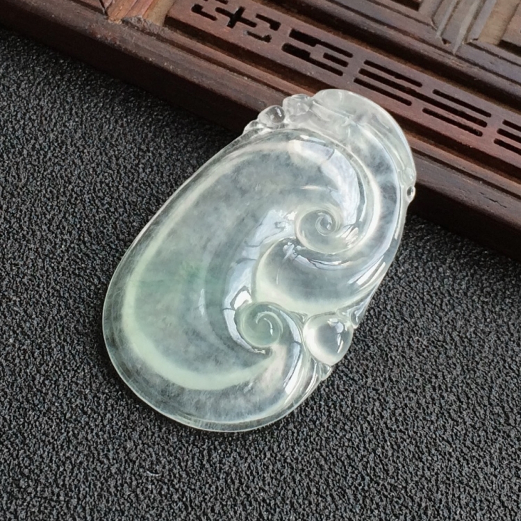 (超值推荐)冰种略飘花如意挂件