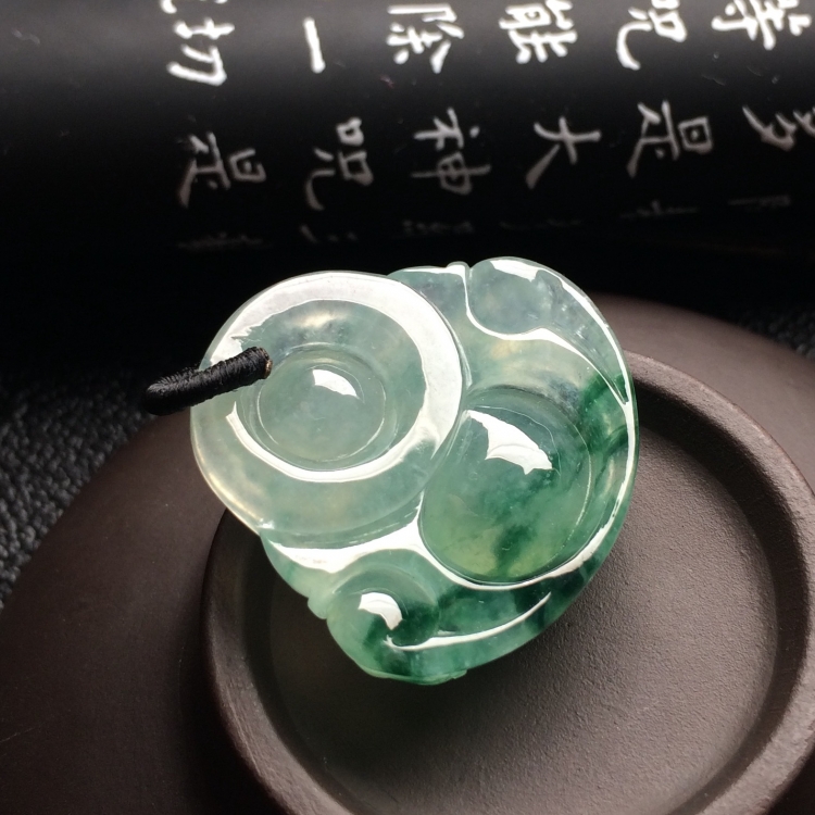 （超值推荐）冰种飘花玉佛挂件