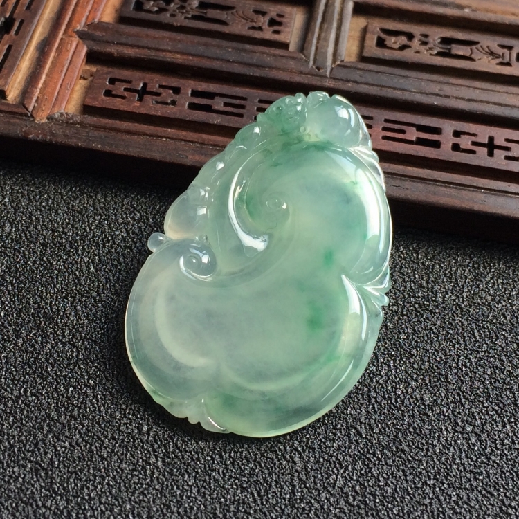 (超值推荐)冰种飘花如意挂件