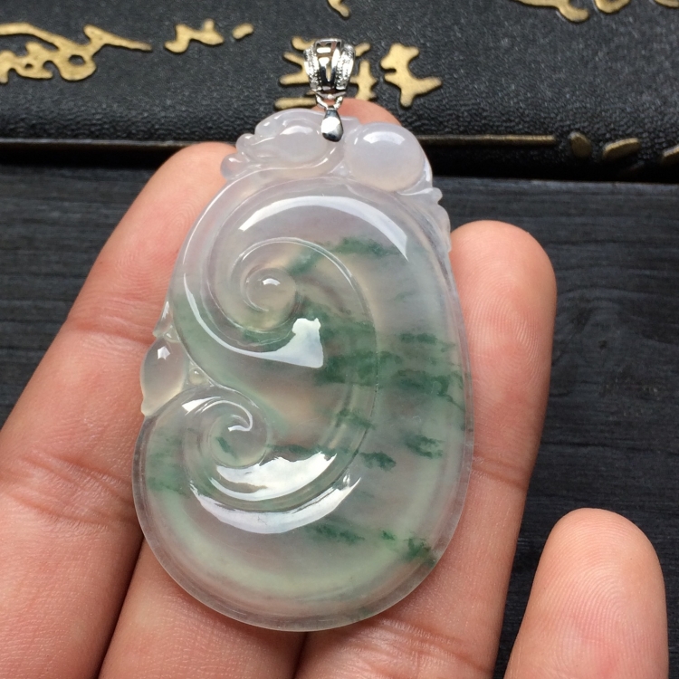 （超值推荐）冰种飘花如意挂件（金扣）