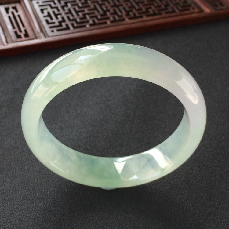 (超值推荐)冰种飘花手镯(58.5mm)